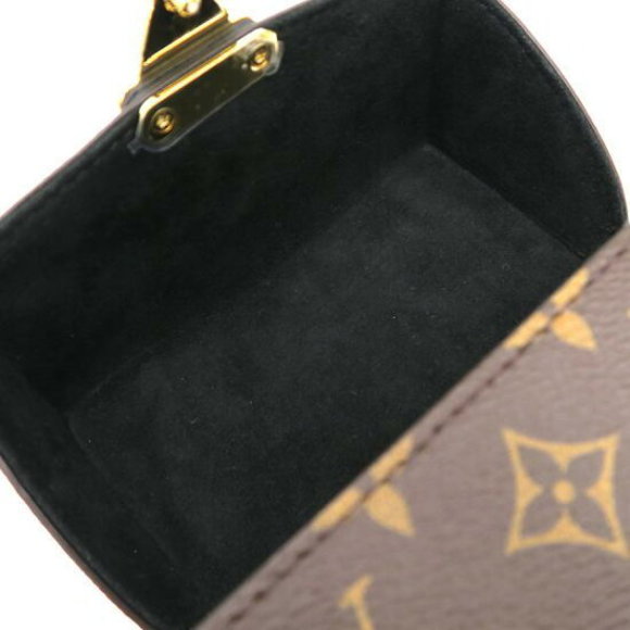 Louis Vuitton Camera - Picture 4 of 9